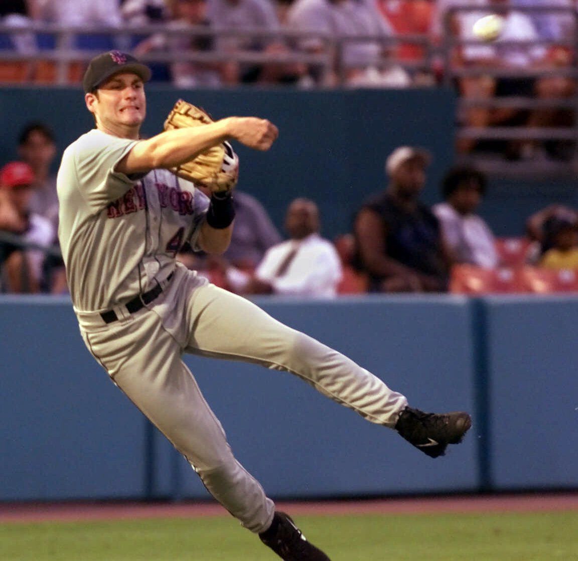1999: Mets' Robin Ventura hits grand slams in both games of doubleheader